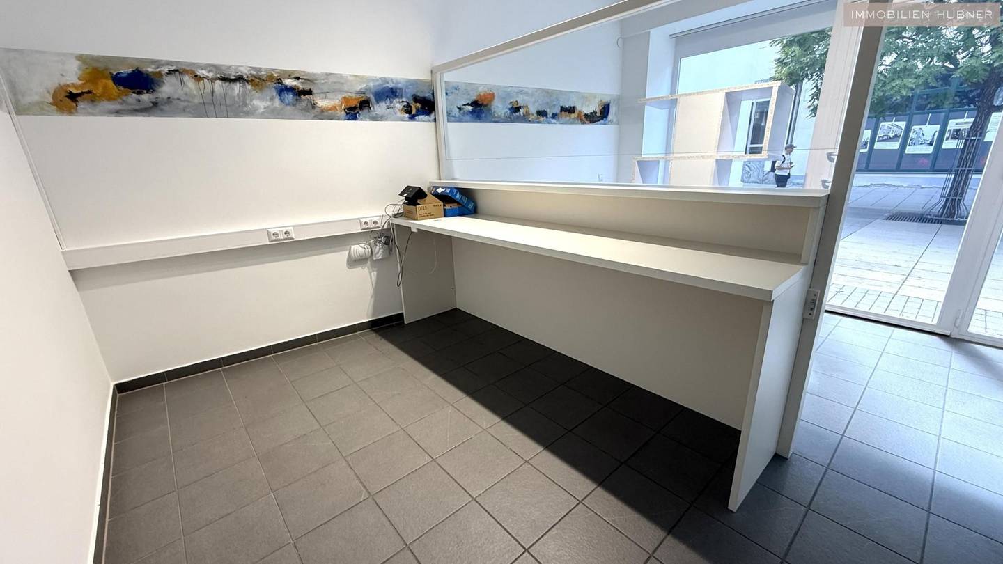 Retail Space in Pedestrian Zone