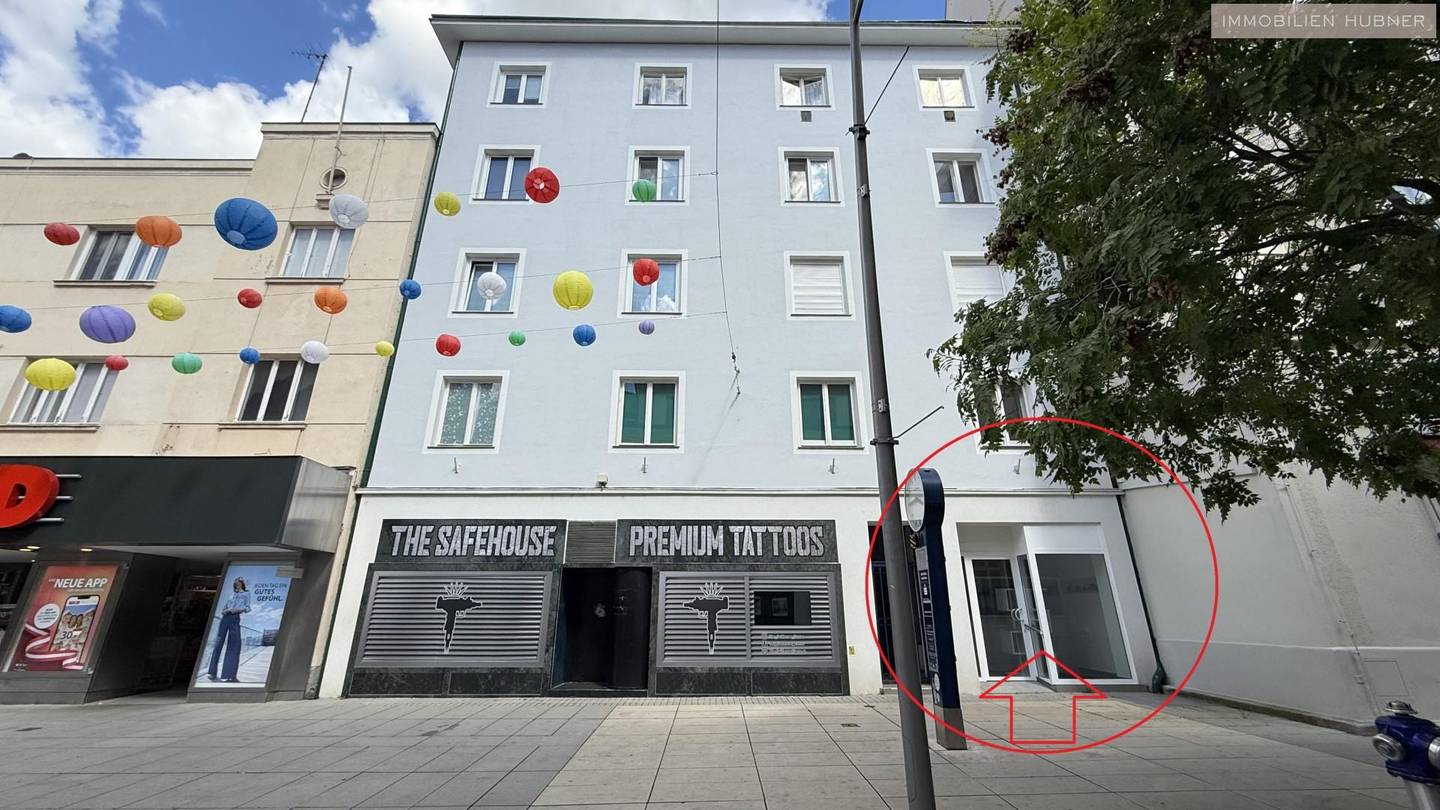 Retail Space in Pedestrian Zone