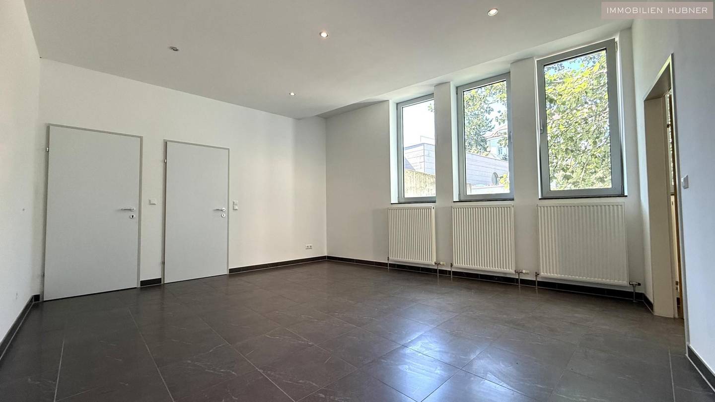 Best-Lage in GRINZING! Top-modernes Büro mit Bad und Küche!