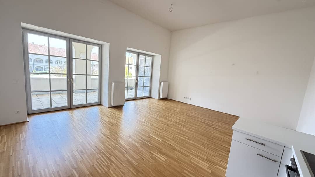 Apartment in a historic castle with balcony