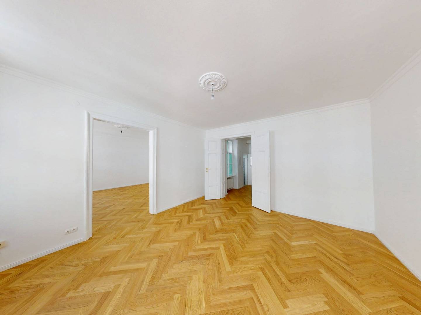 Erstbezug nach Sanierung - Hochwertige 2 Zimmer Altbauwohnung
 - Nahe altes AKH und Rathaus