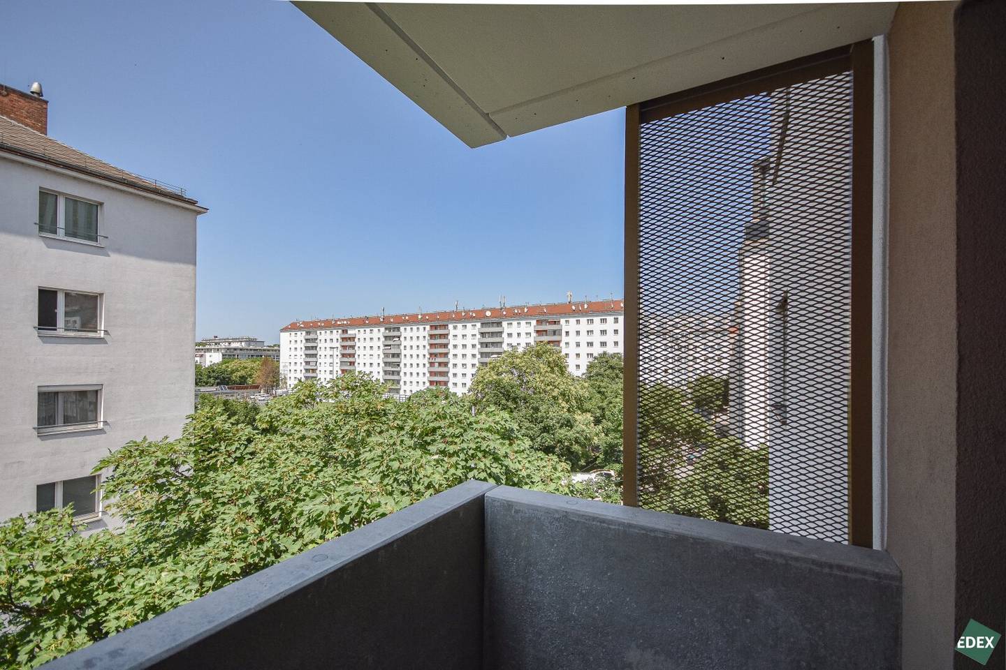Modern 2-room apartment with large balcony