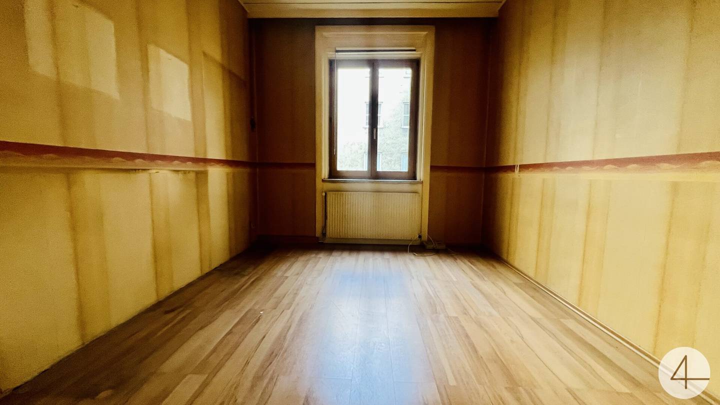 Altbau Wohnung mit Loggia nahe U6 Burggasse