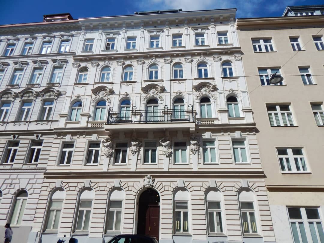 Neuwertige Wohnung mit zwei Terrassen und Fernsicht