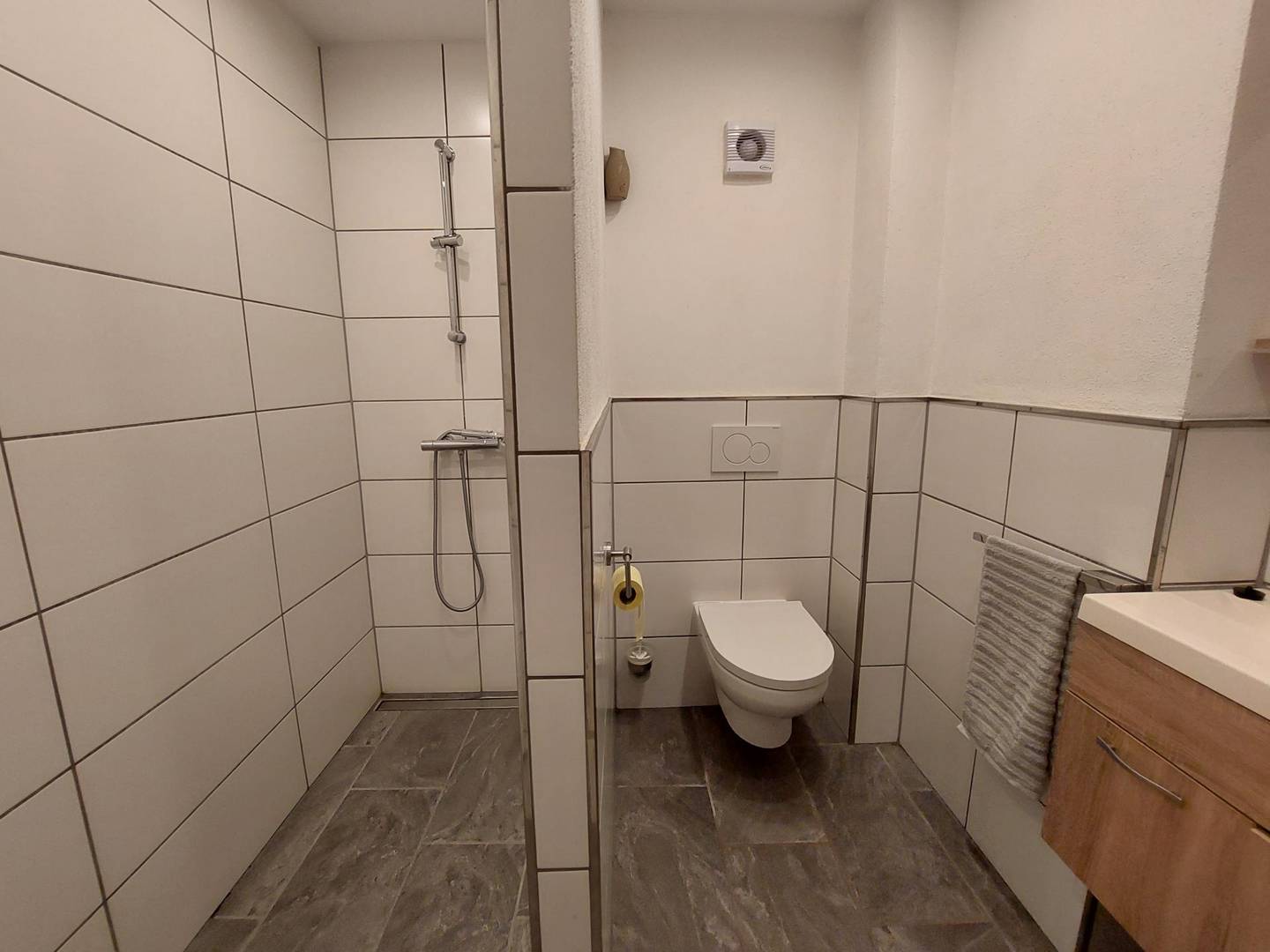 Besonderes Anlageobjekt: 6 Zimmer mit Bädern in Ranshofen, zentral