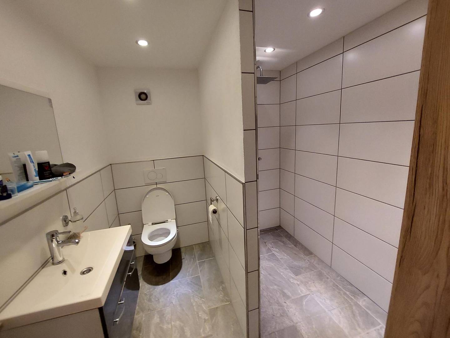 Besonderes Anlageobjekt: 6 Zimmer mit Bädern in Ranshofen, zentral