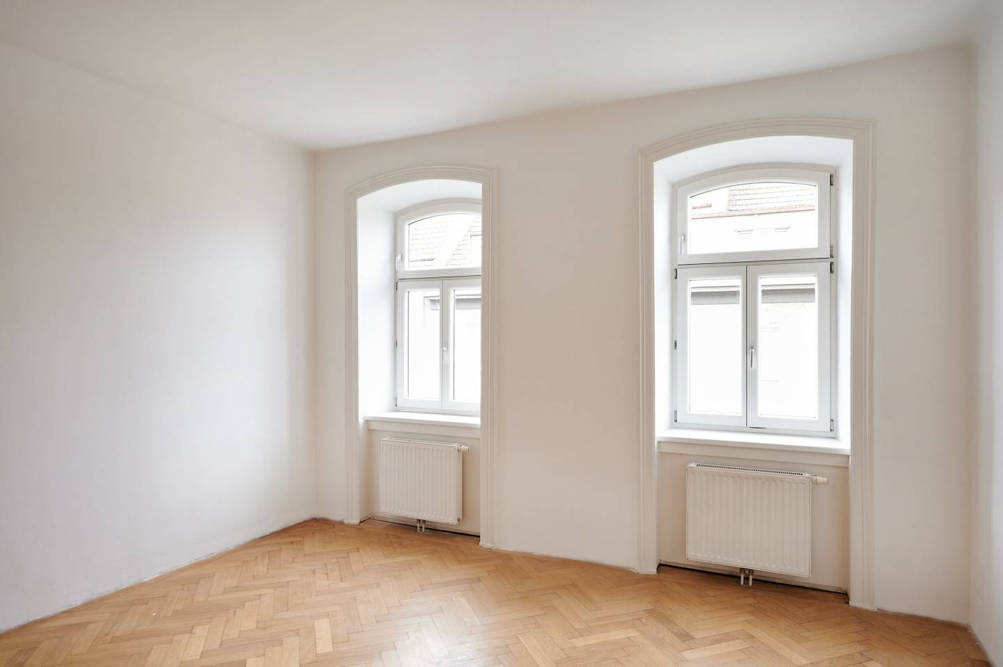 Frisch sanierte helle Wohnung nahe U6 Aufzug