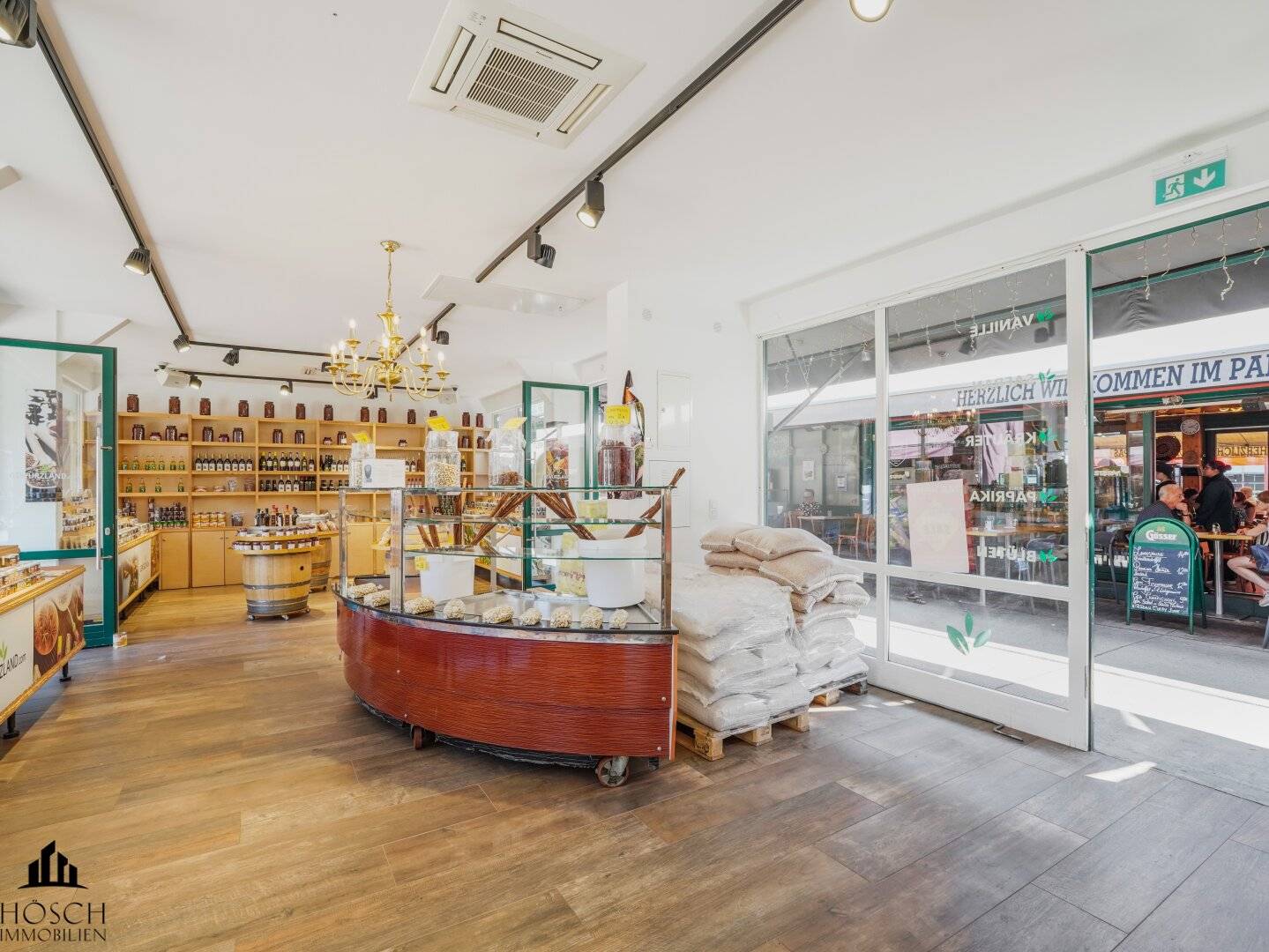 NASCHMARKT - Business at the heart of the city – stylish commercial premises in a prime location