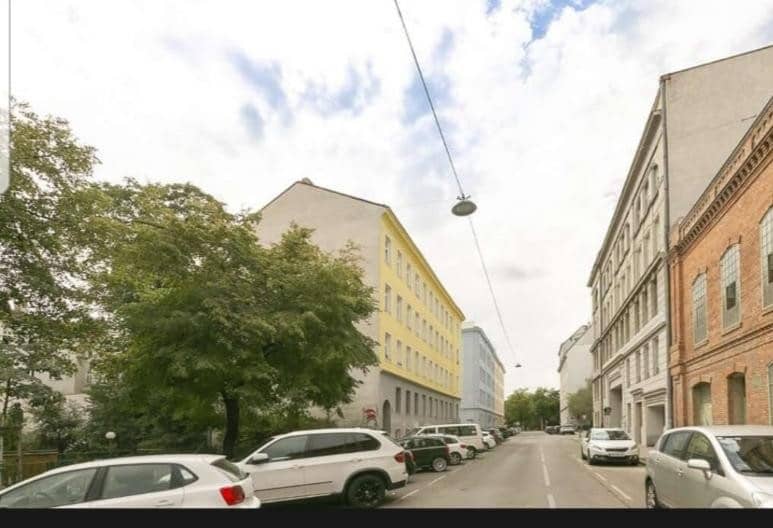 Apartment near Schönbrunn with good transport links
