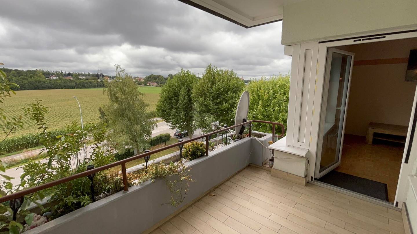 Helle Wohnung mit sonnigem Balkon und Grünblick