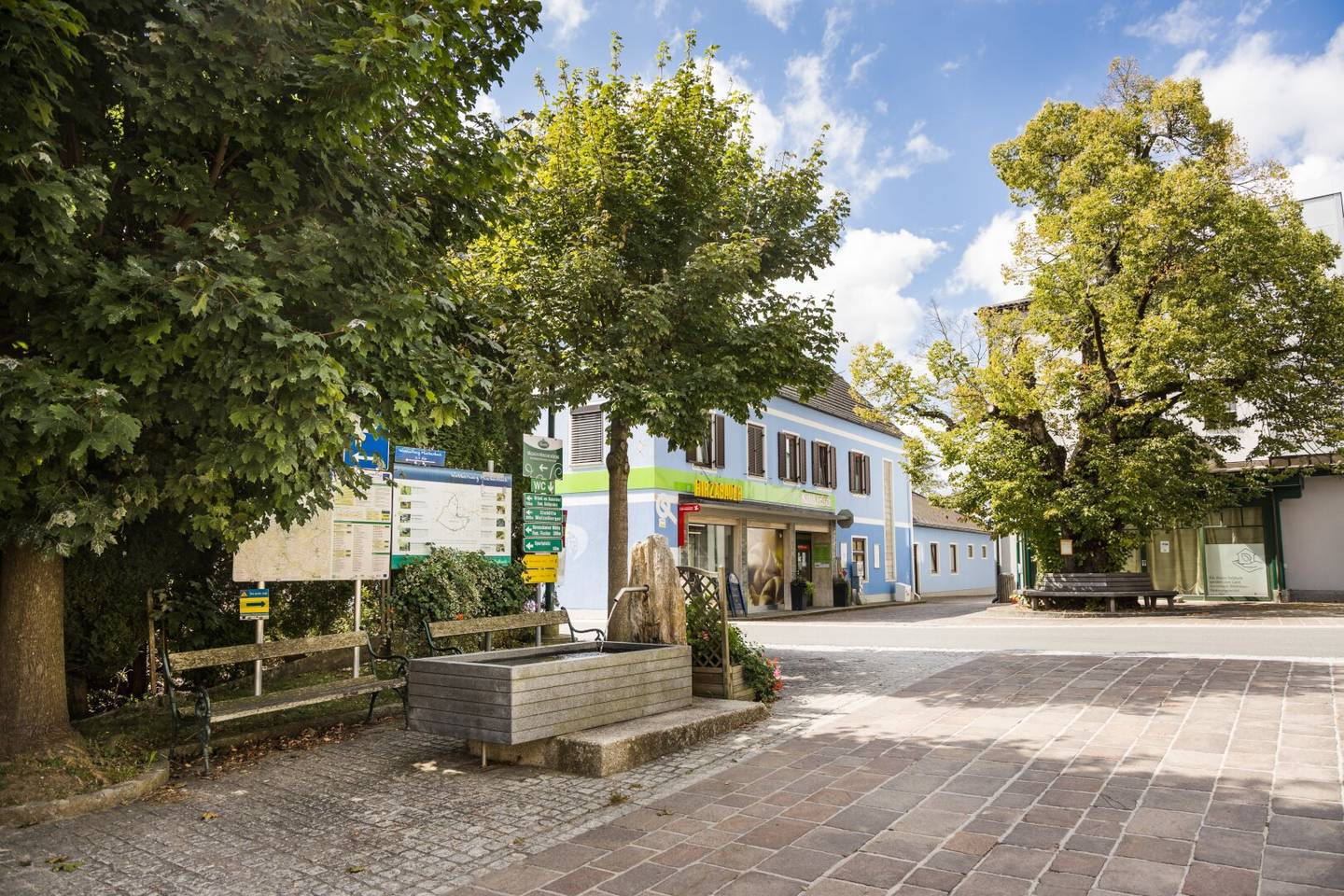 Café-Bar in Village Center, 57m²