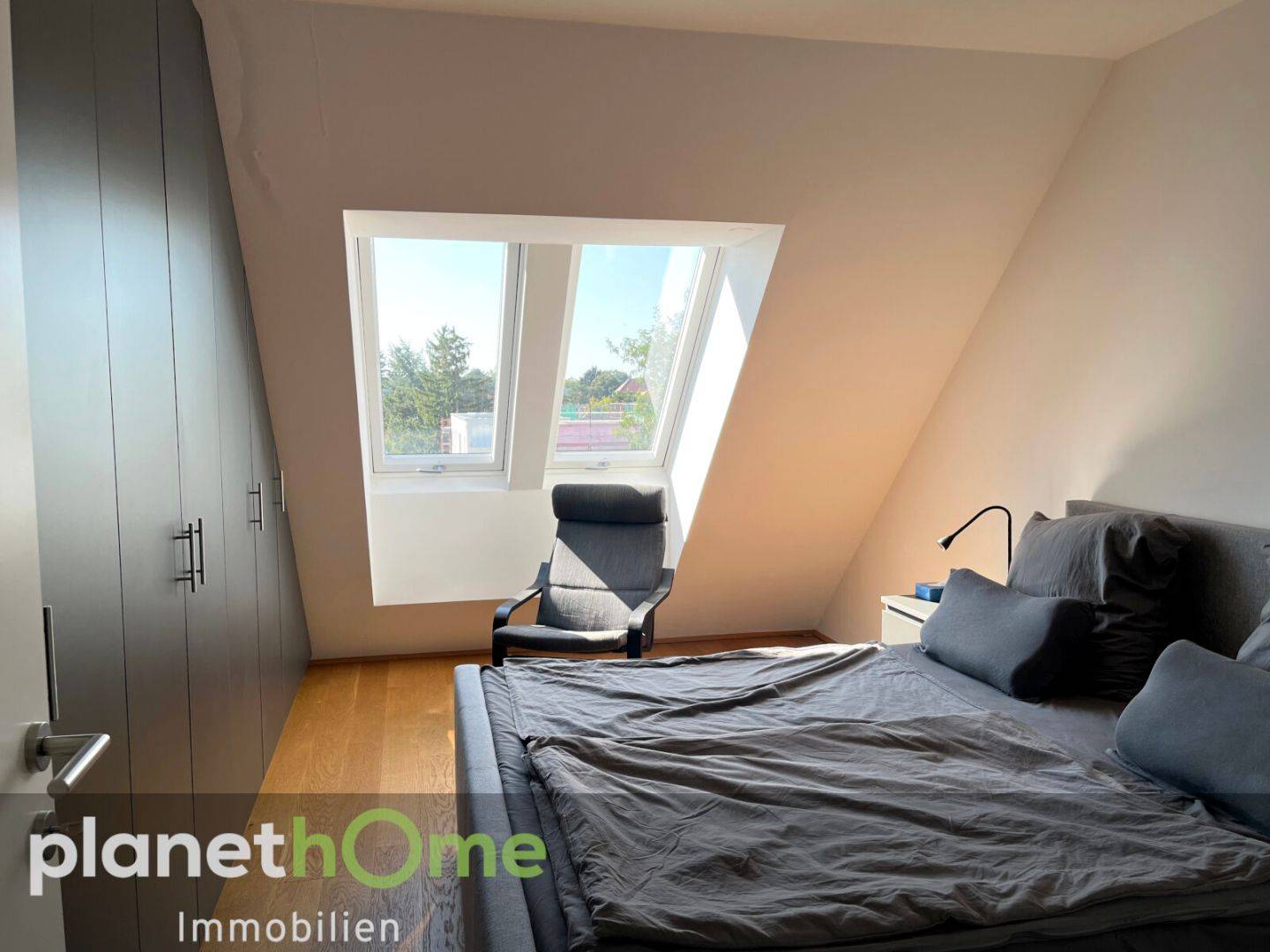 Attic apartment near the Old Danube with terrace