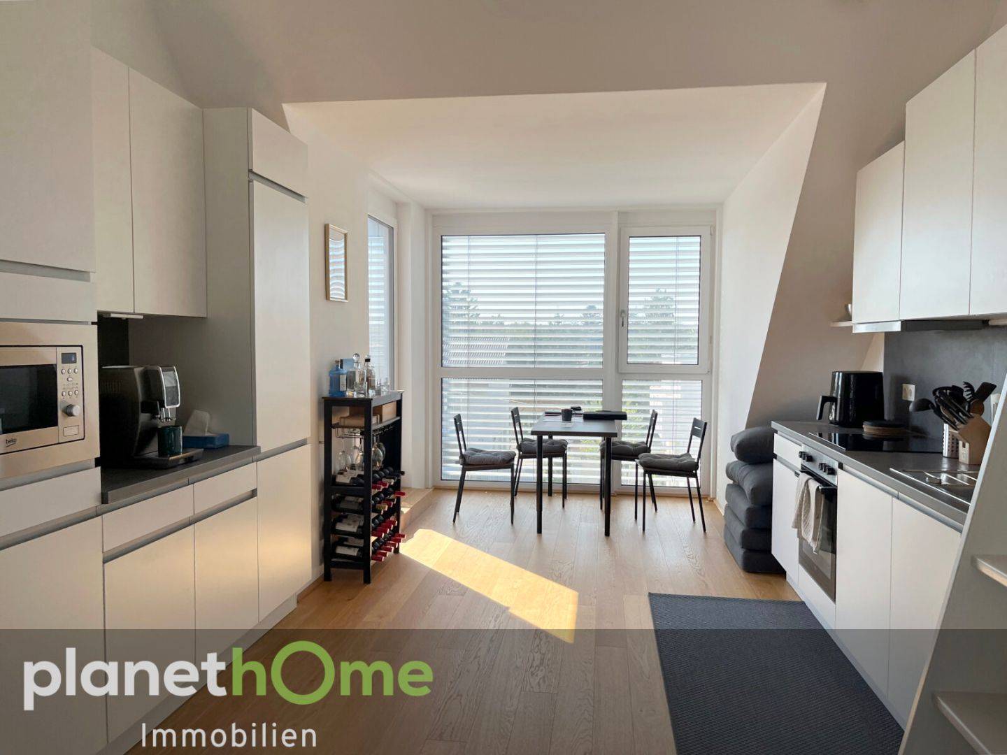 Attic apartment near the Old Danube with terrace