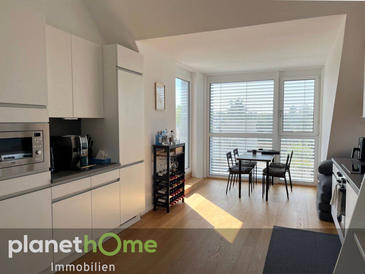 Attic apartment near the Old Danube with terrace