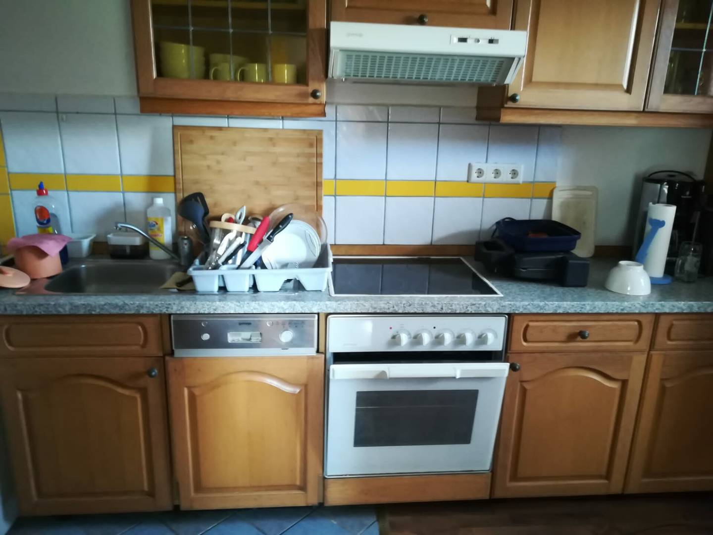 Grünland ca. 2,4 ha - mit Haus, Stadel und Garagen - ruhige und sonnige Lage !