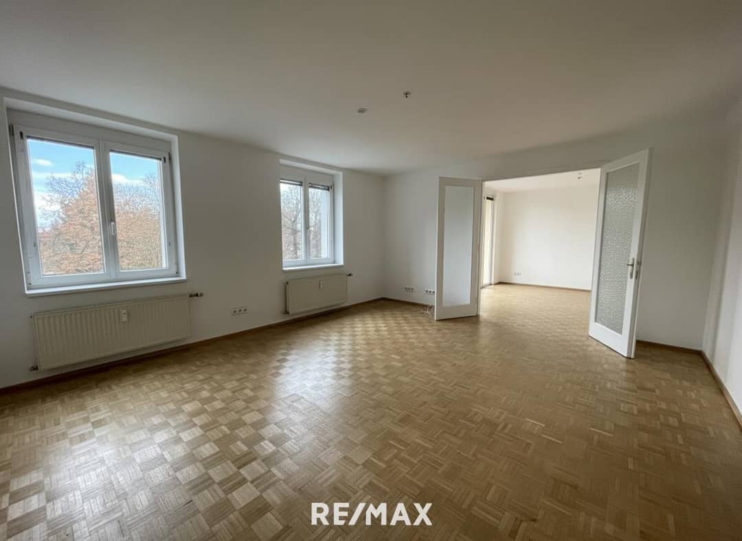 Miete: 4,5-Zimmer-Wohnung mit Balkon in zentraler Lage - perfekt auch als Studenten-WG