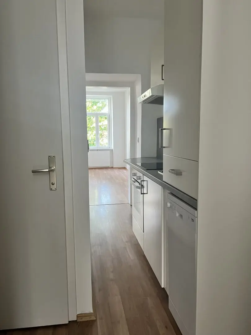 Altbauwohnung mit Balkon in ruhiger Kleingasse