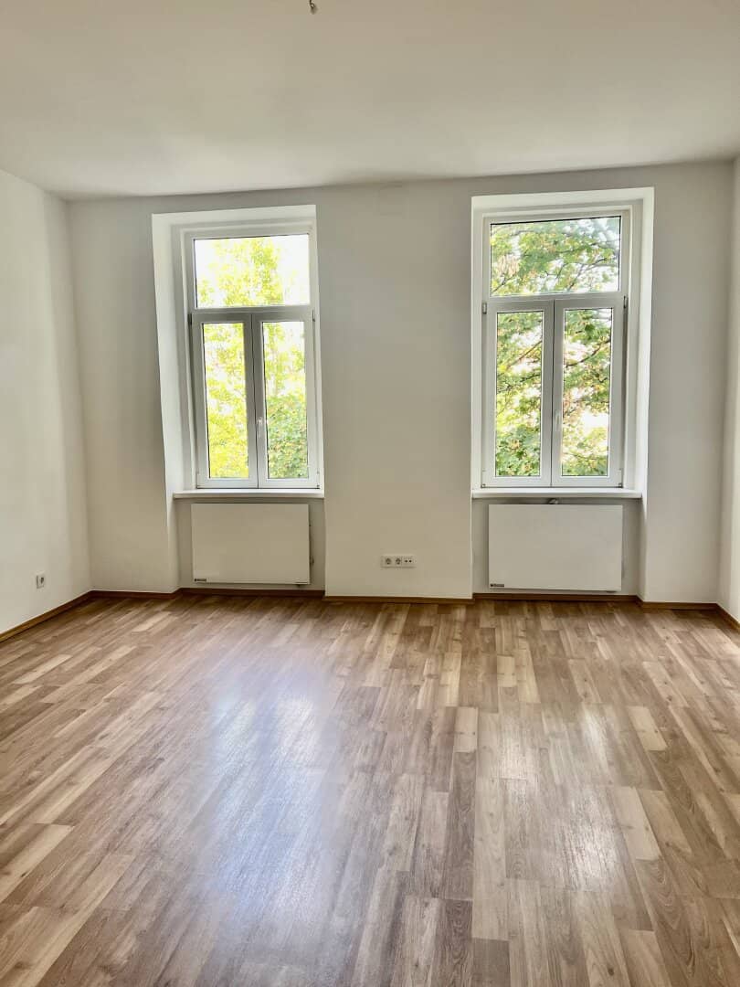 Altbauwohnung mit Balkon in ruhiger Kleingasse