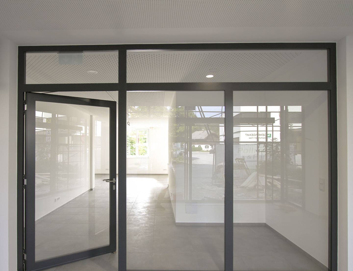 Attraktives Büro/Geschäftslokal + Lager