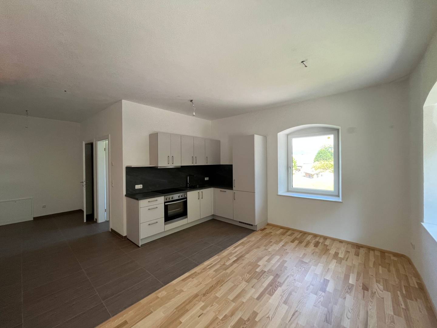 Renovated apartment with underfloor heating and elevator