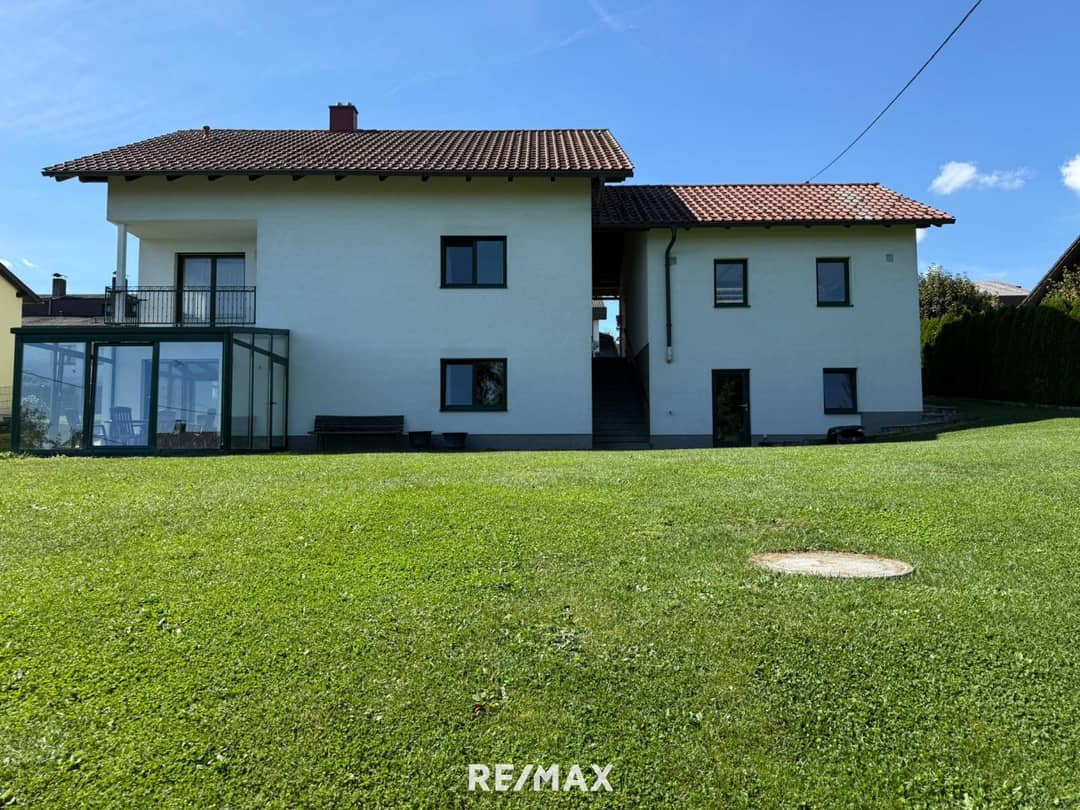 Großzügiges Einfamilienhaus mit Garten in Wallern, 145 m² Wohnfläche