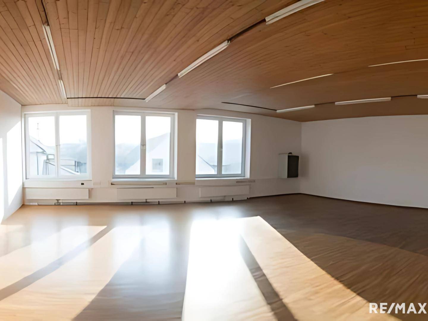 220 m² Gewerbefläche in Freistadt – Büro/Praxis, 1. OG, zentrale Lage