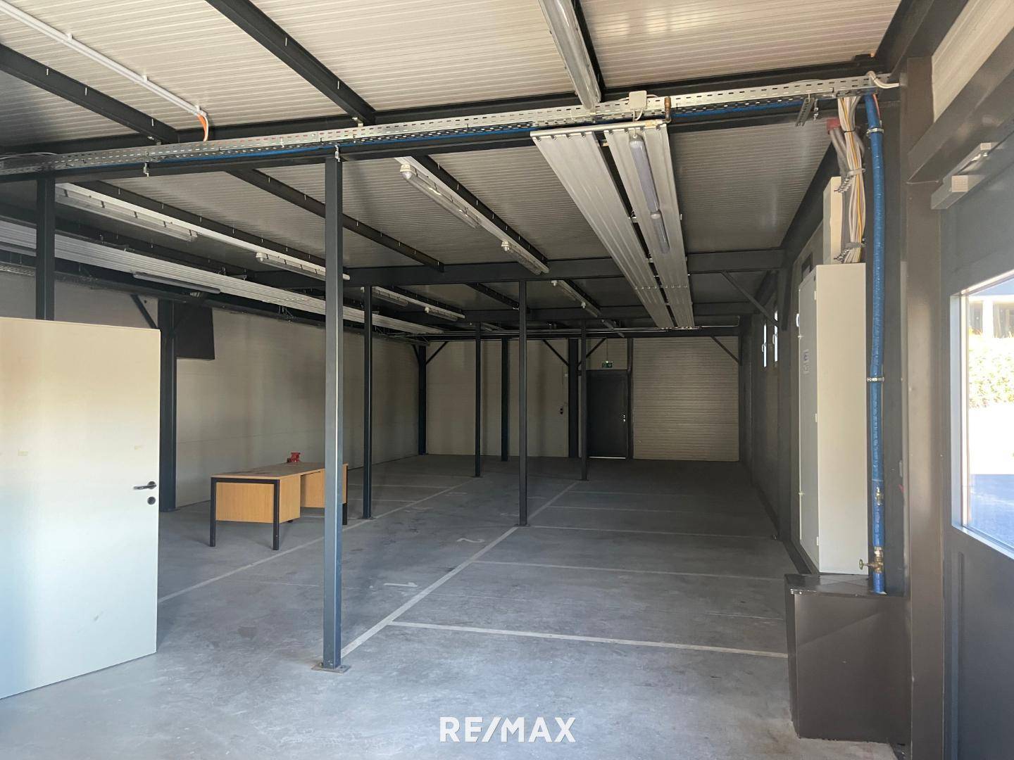 Gewerbehalle mit Büro nahe Hausmannstätten in Heiligenkreuz am Waasen