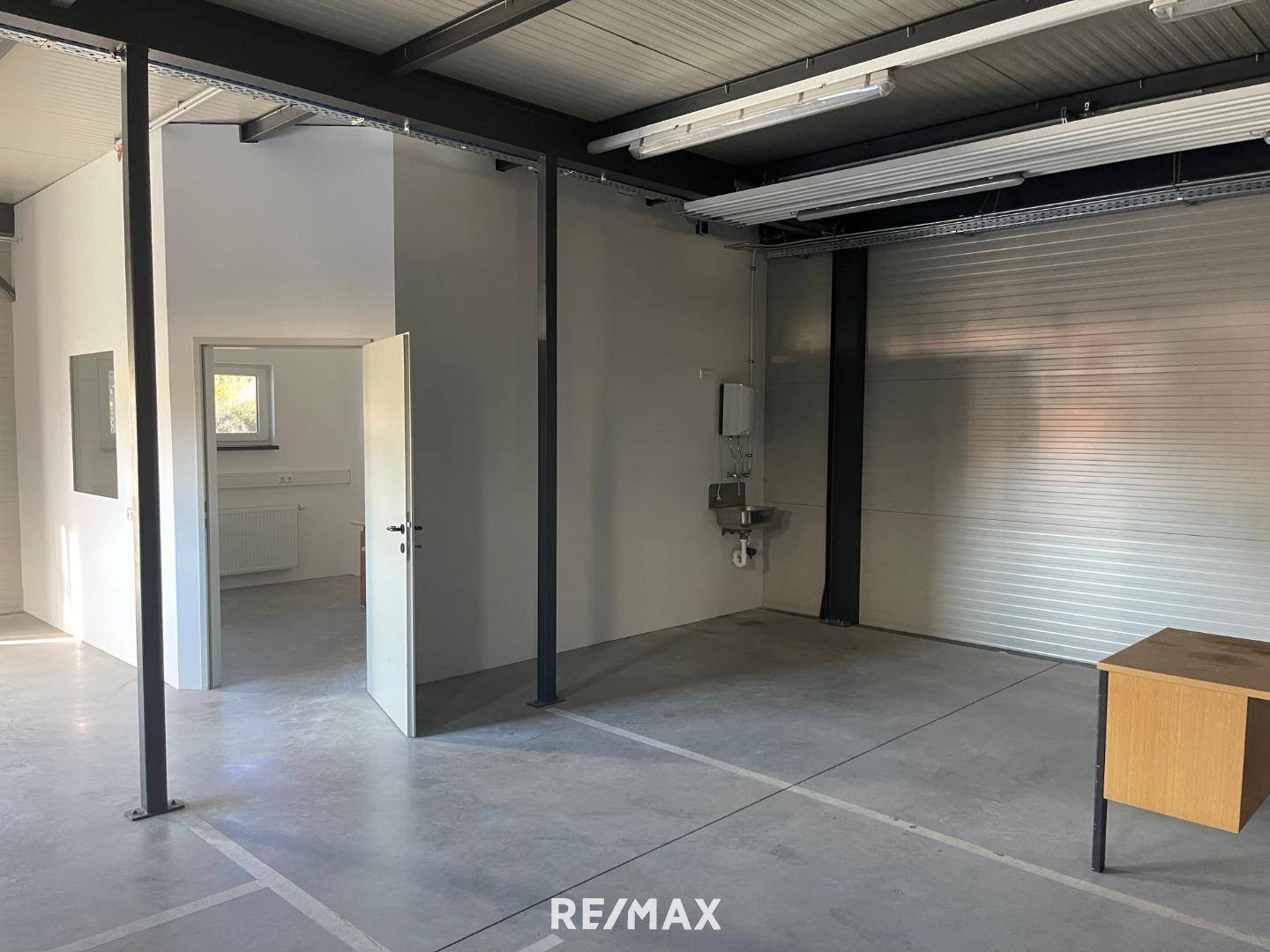 Gewerbehalle mit Büro nahe Hausmannstätten in Heiligenkreuz am Waasen