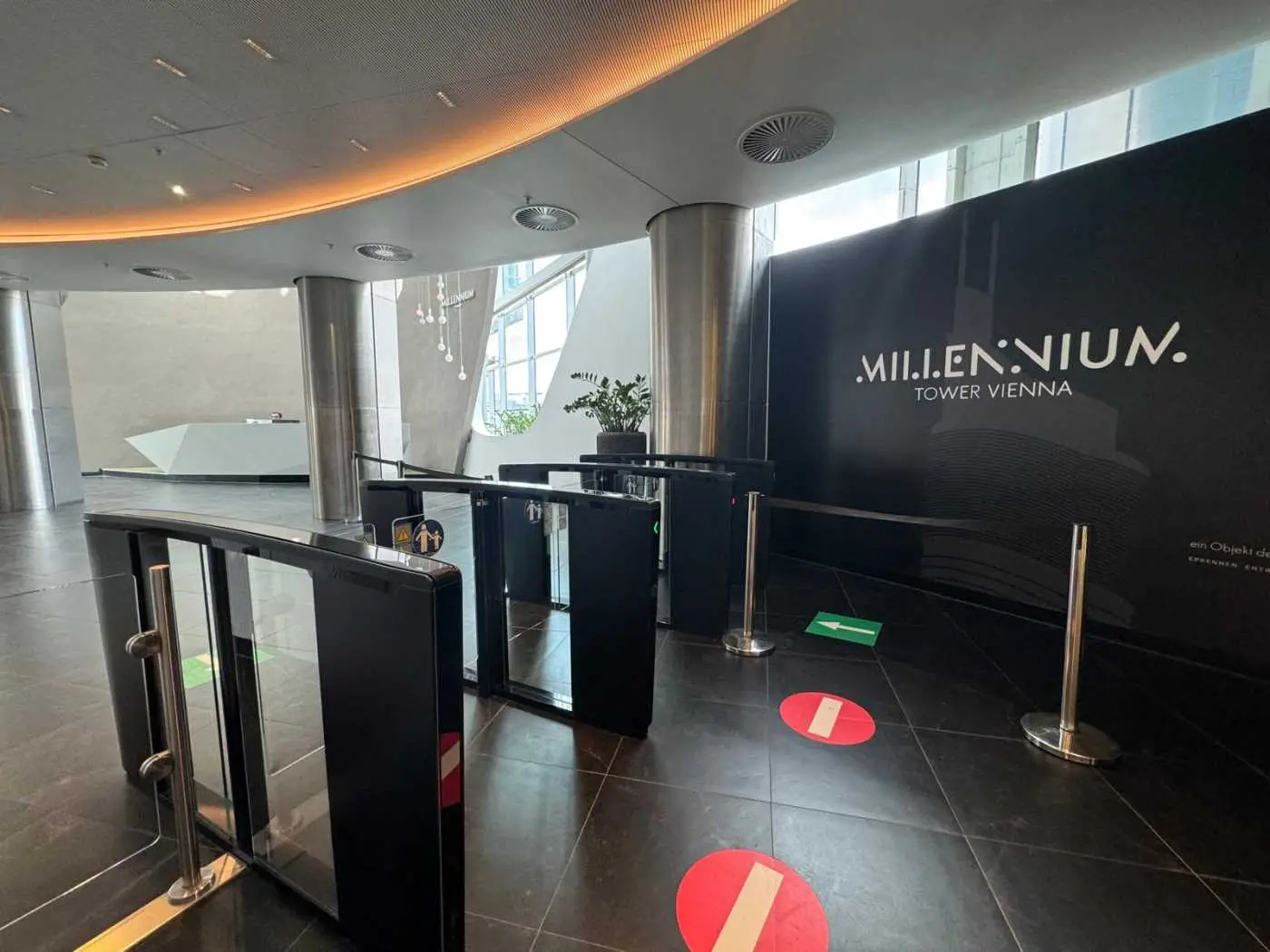 Top Büros im Millennium Tower!