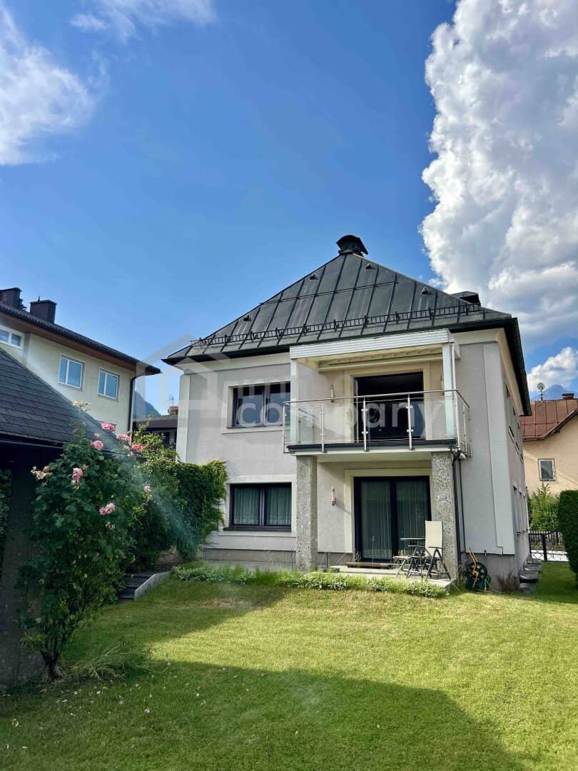 Mehrfamilienhaus in Bischofshofen mit 240 m² Nutzfläche, 10 Zimmer
