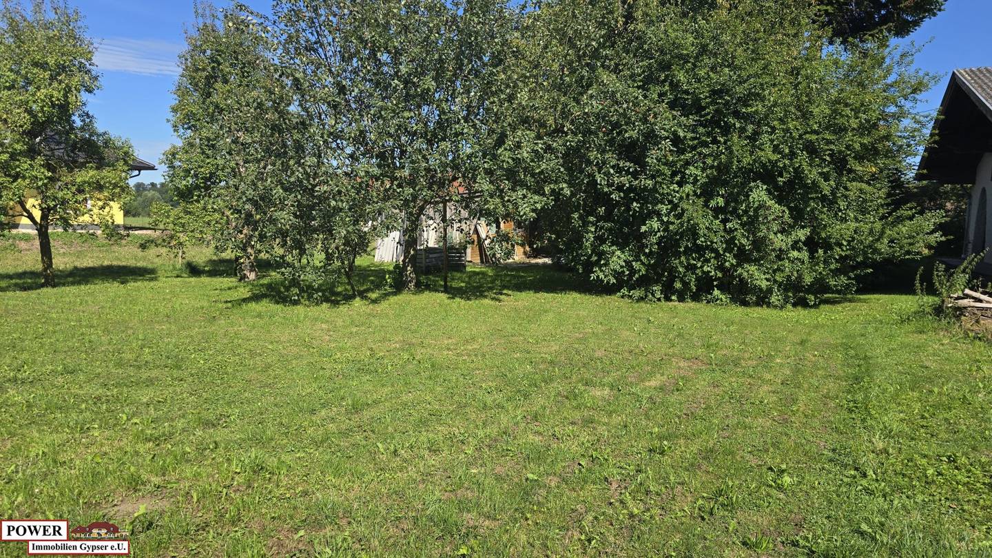 Attraktives Baugrundstück in Lochen am See – Bauland, Südseite