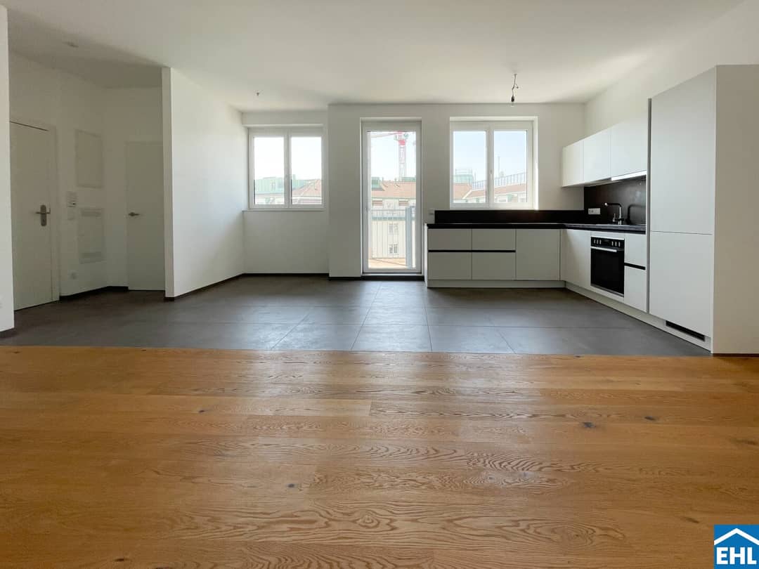 Wohnung near Naschmarkt in a modernized historic building
