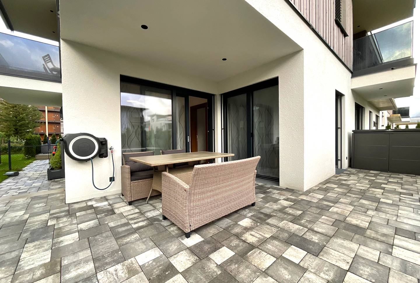 Hochwertige 2-Zimmer-Gartenwohnung mit Tiefgarage in St. Johann
