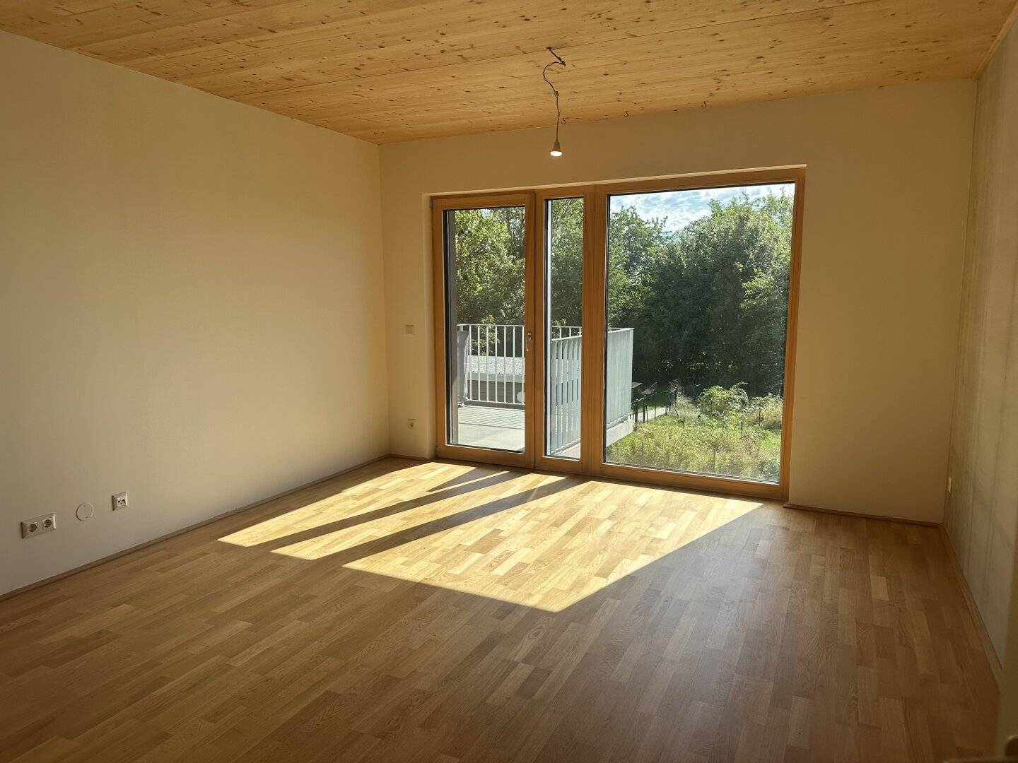 Wohnung 120 m zur U1 Oberlaa mit Terrasse und Garten