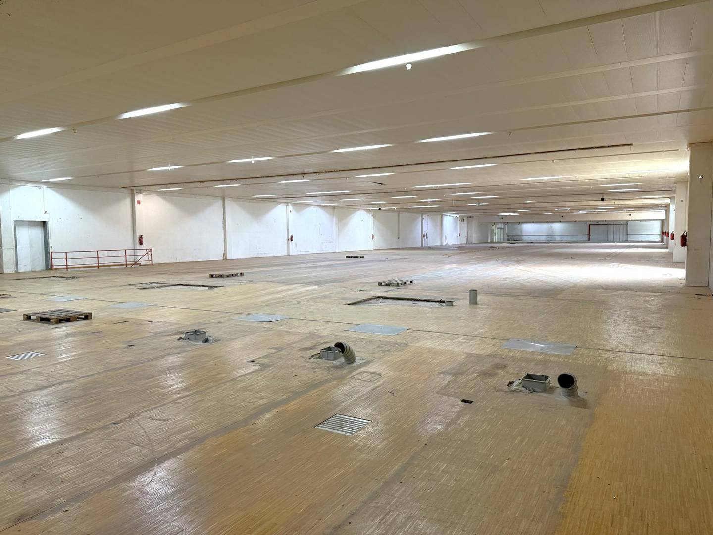 Flexible Gewerbeflächen für Lager und Logistik mit Top Anbindung- von 500 m² bis 11.000 m² verfügbar