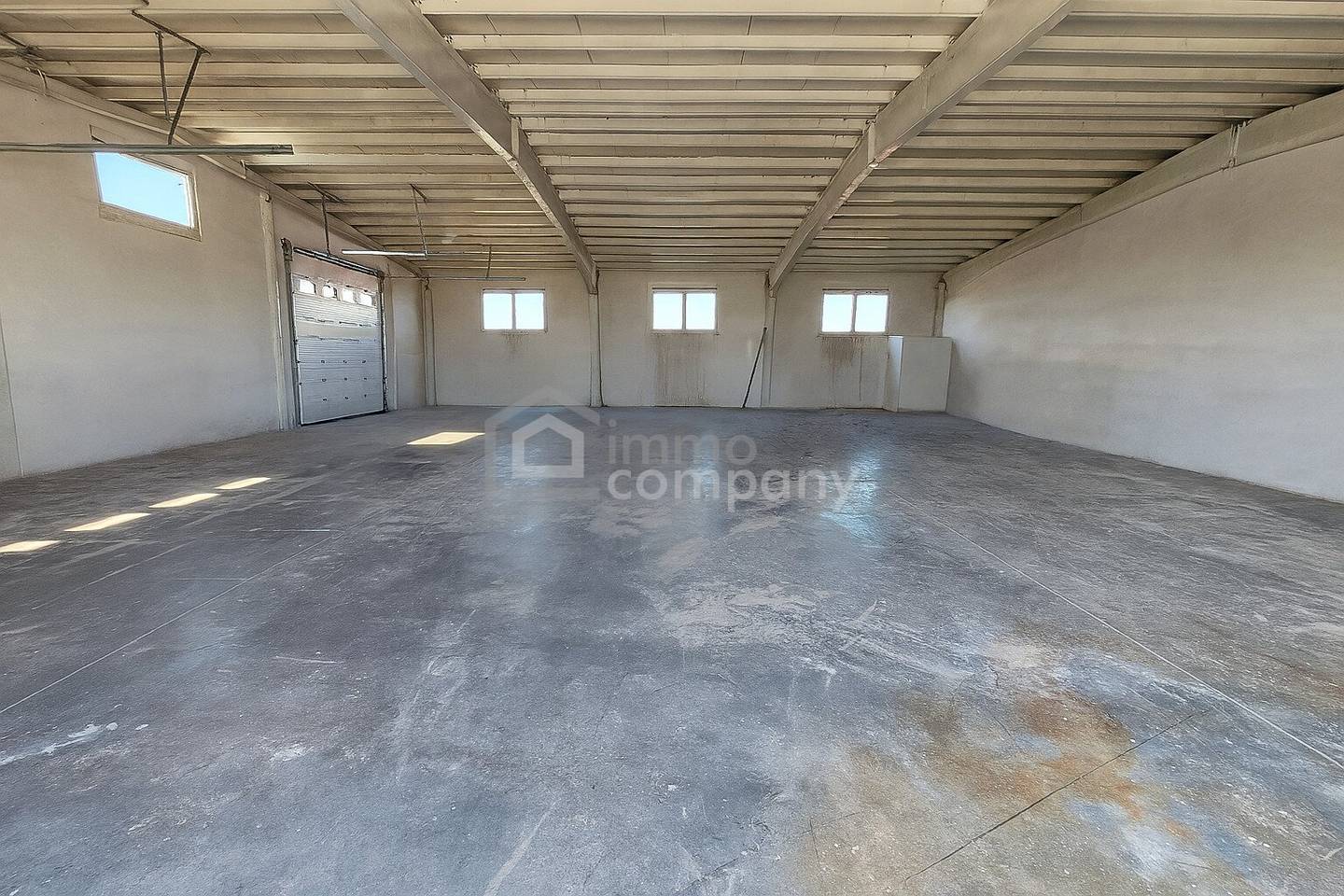 Nur noch 1x423m²-Lagerhalle in Unterwaltersdorf zu vermieten!