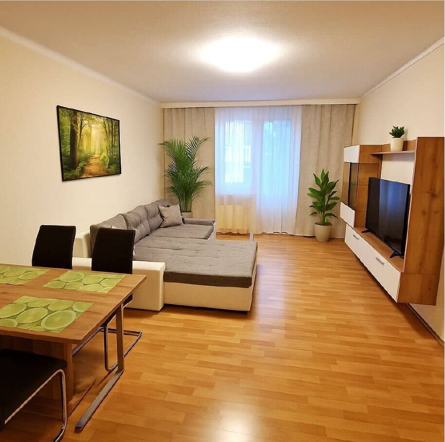 Saniertes 2 Zimmer Apartment mit Balkon und Einbauküche