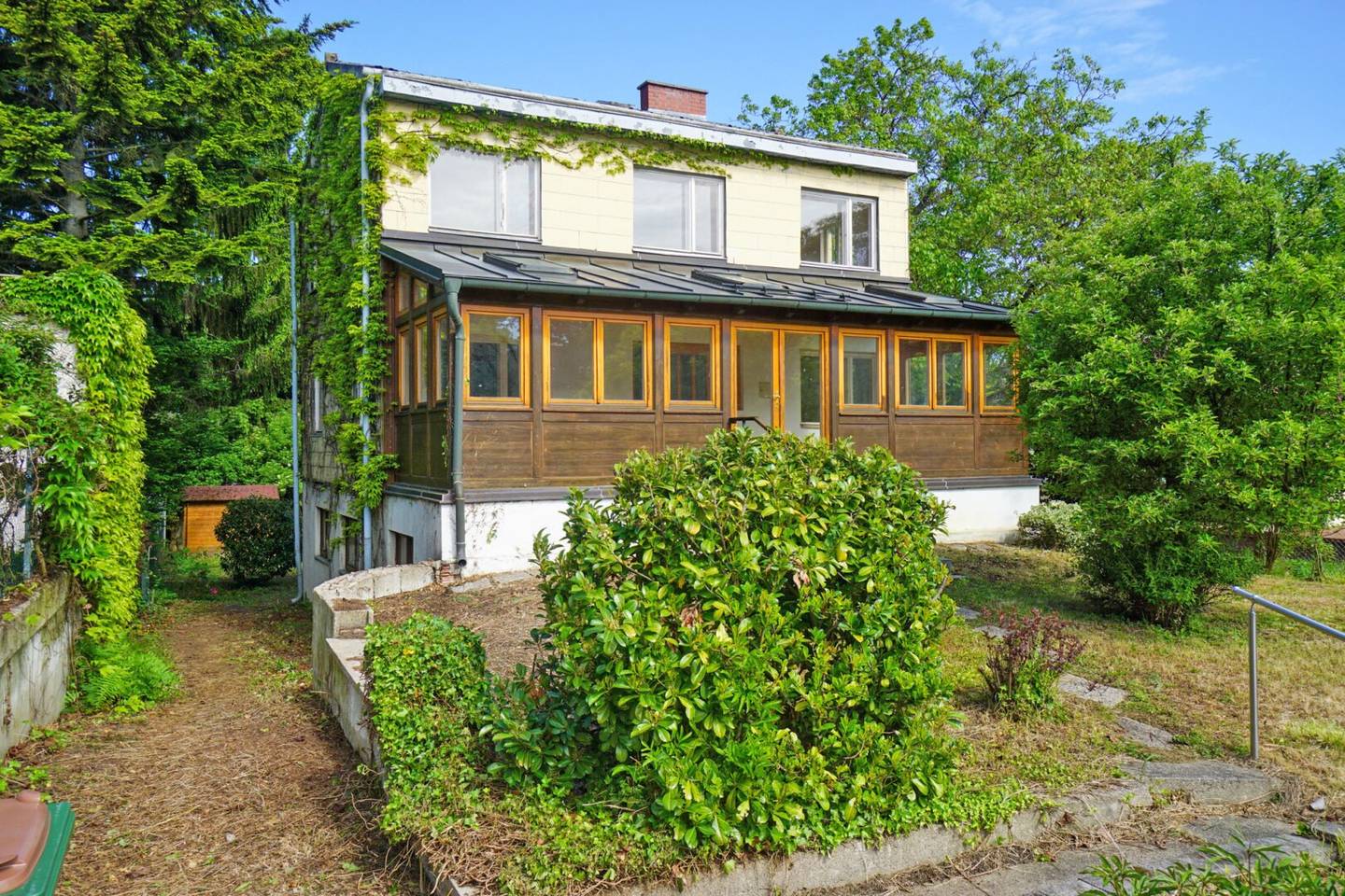 Rarität! Liegenschaft mit renovierungsbedürftigem Haus in Traumlage am Wolfersberg