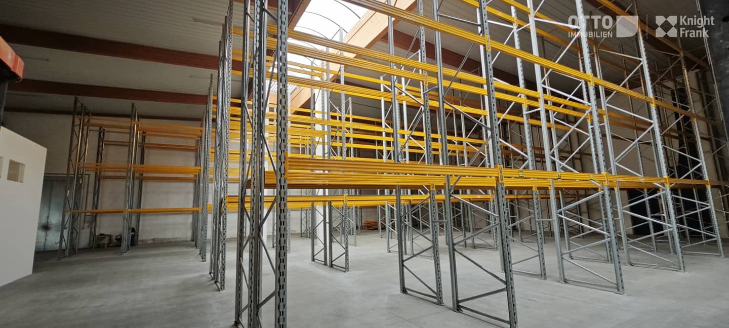 Lagerhalle und kleines Büro in zentraler Lage