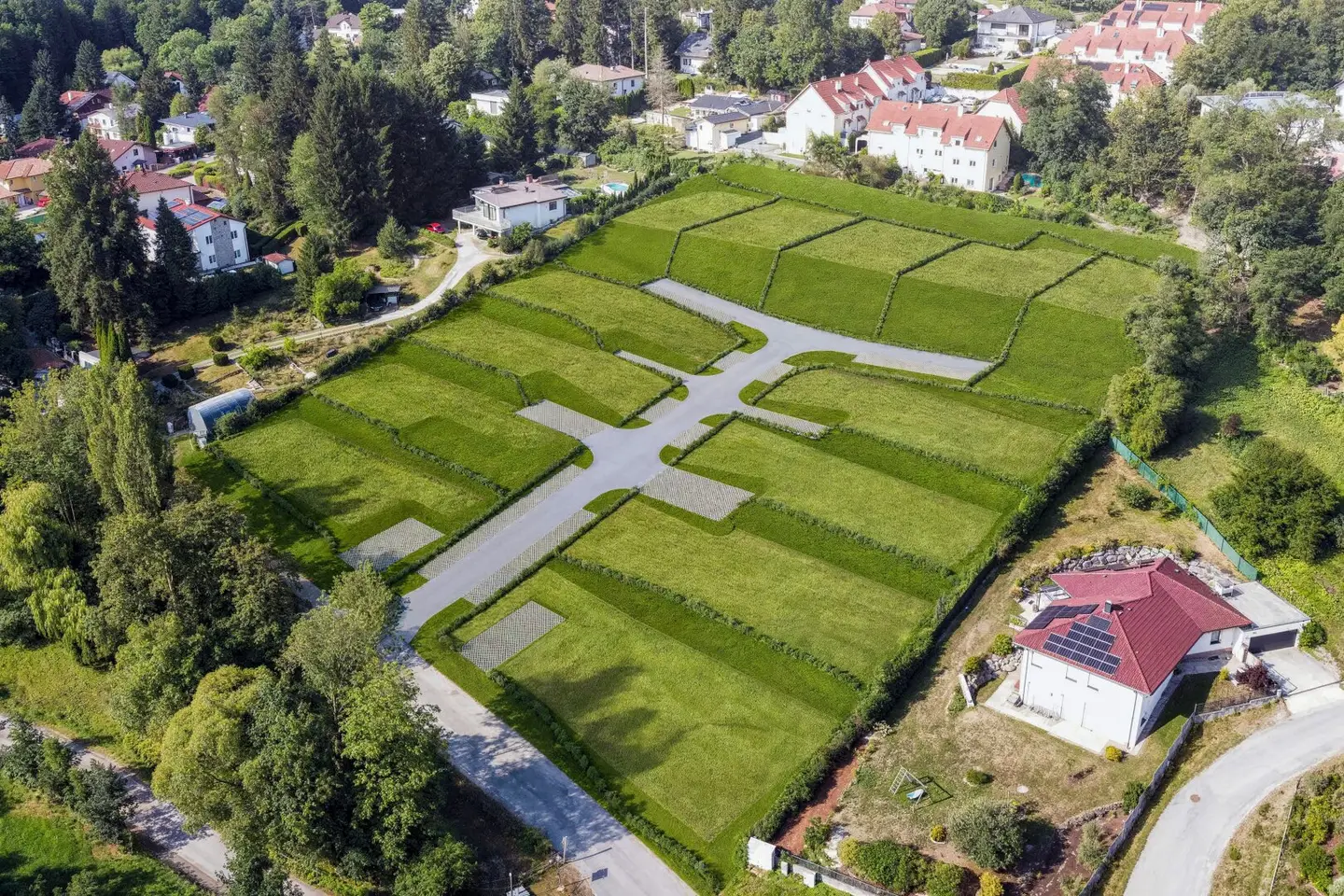 Investment in top location at Bartberg: 13 parcels at Wienerwaldsee development charges paid