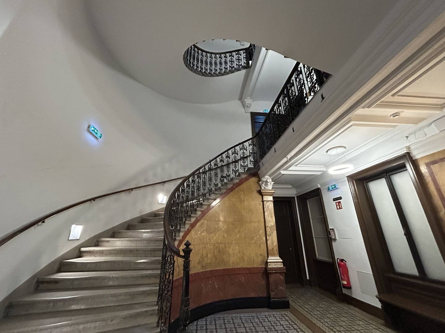 Moderne Bürofläche in stilvollem Altbau nahe der Votivkirche