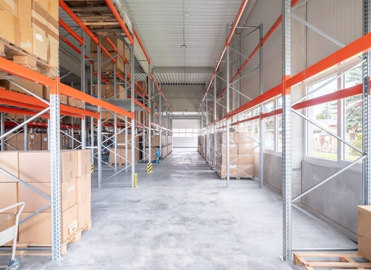 Modern operating facility with expansion potential on a 6,712 m² site
