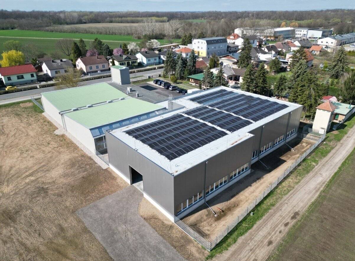Modern operating facility with expansion potential on a 6,712 m² site