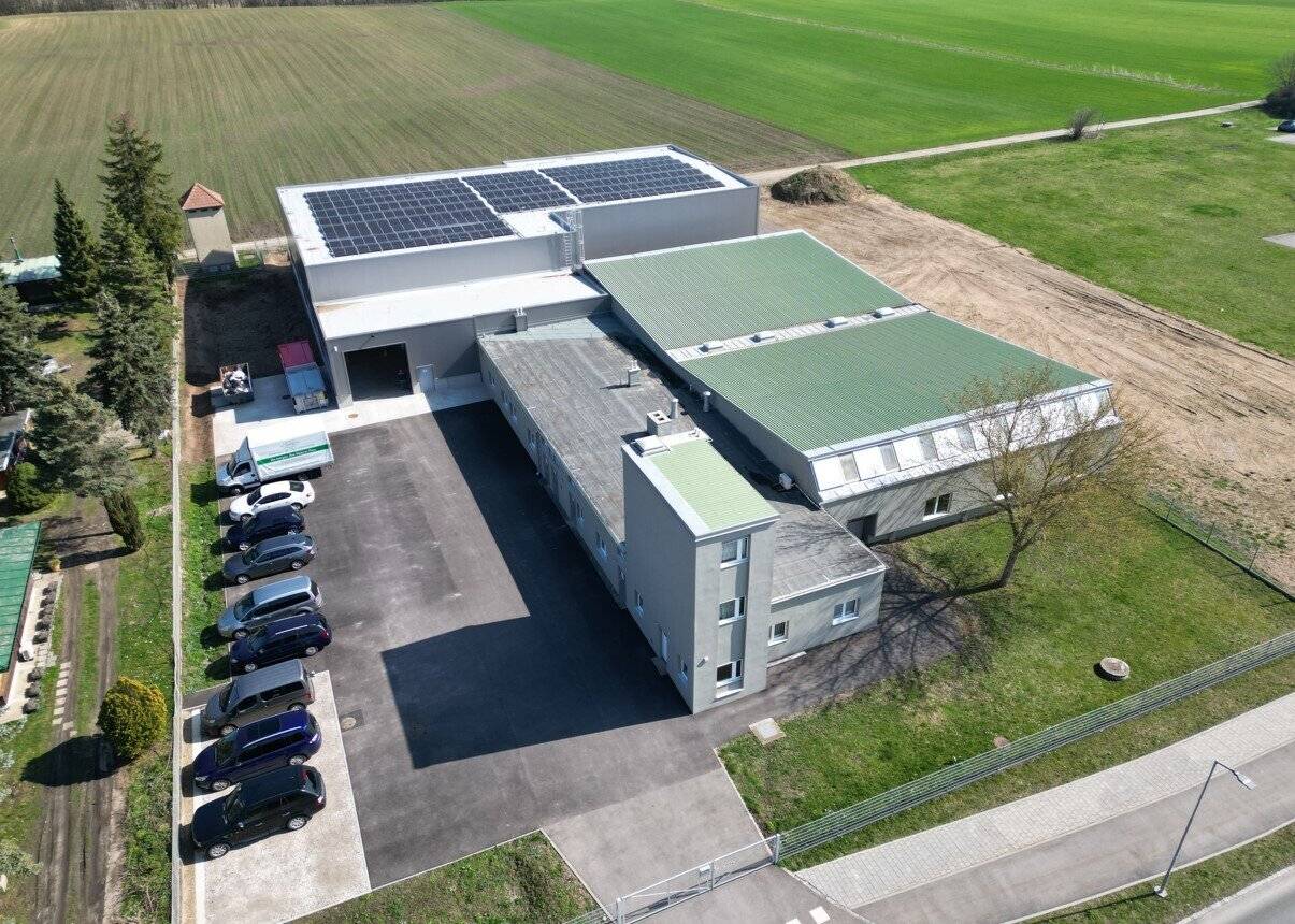 Modern operating facility with expansion potential on a 6,712 m² site