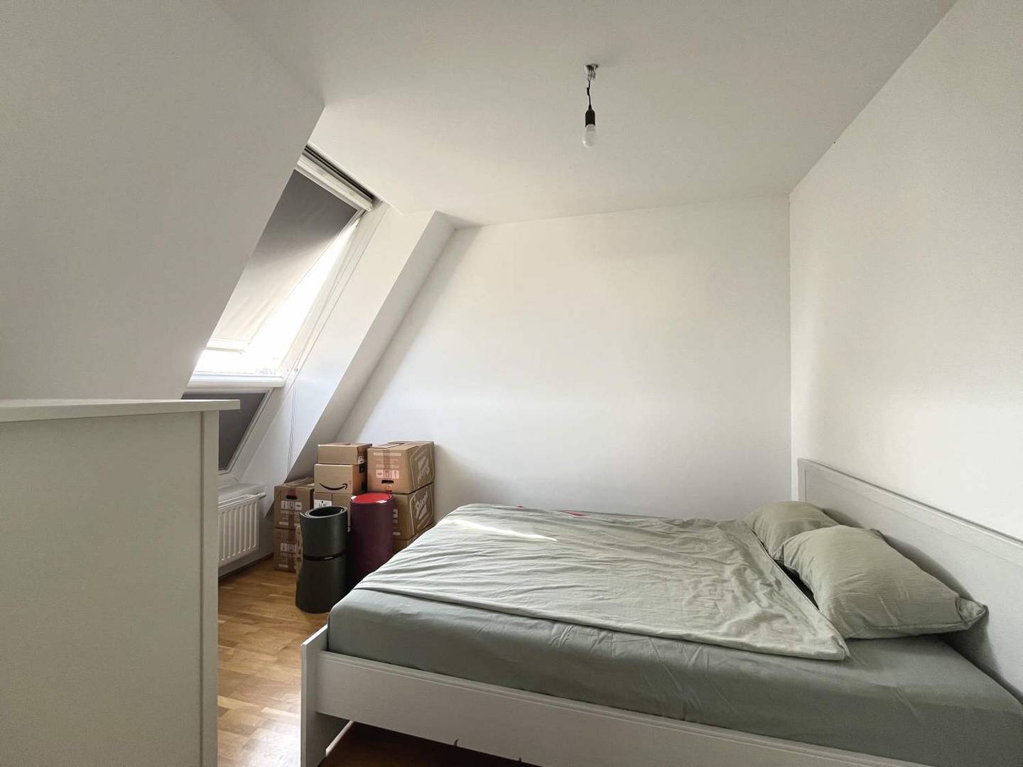 Dachgeschosswohnung unbefristet vermietet Loggia nahe Kardinal Nagl Park
