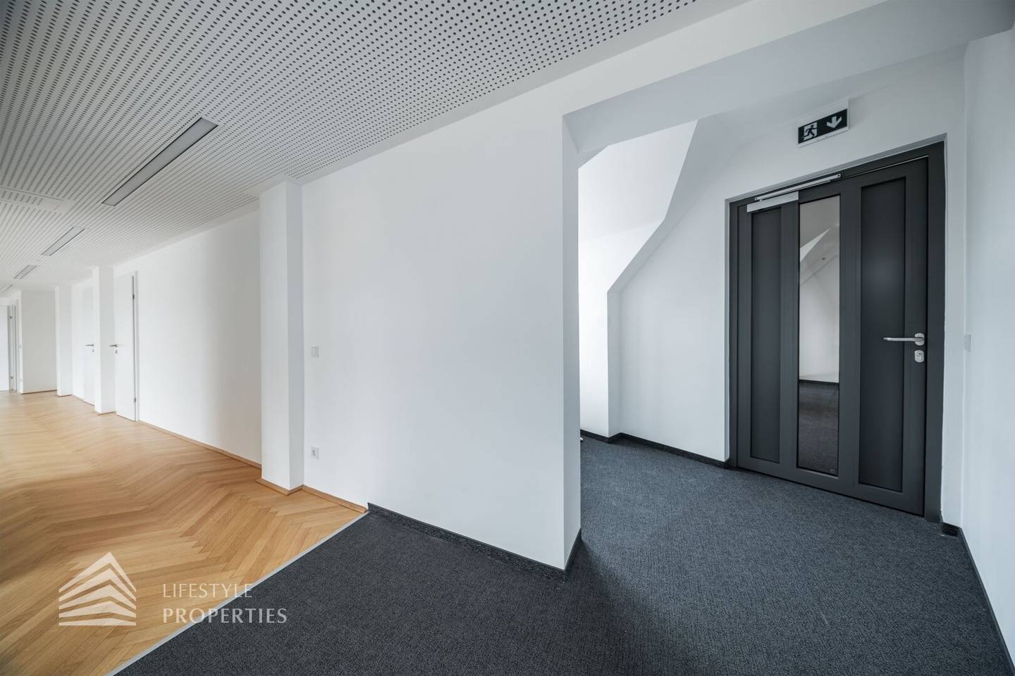 First occupancy Impressive 4-room office in top location