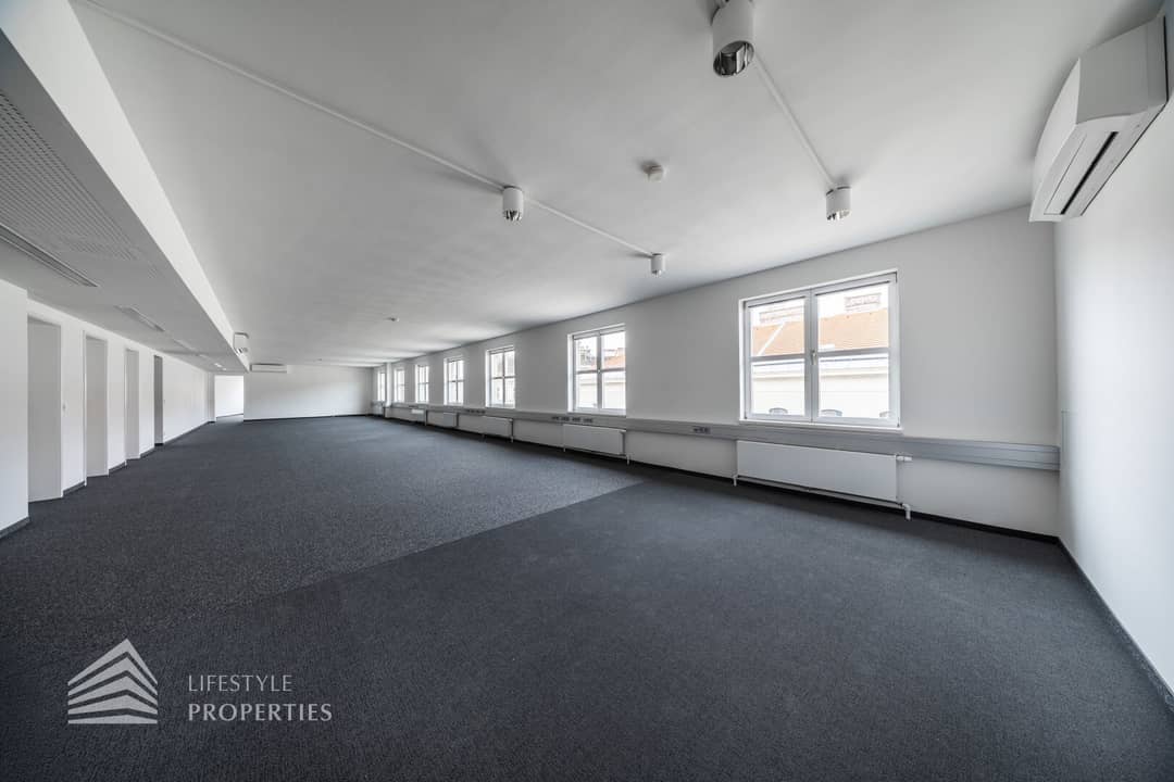 Büro/Praxis im 1. Bezirk – 230 m², Altbau, 5. OG, Schwedenplatz