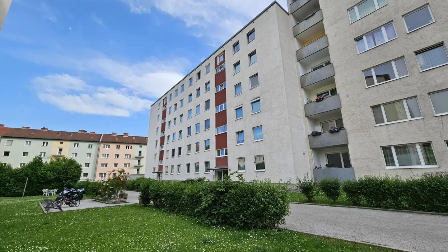 4-Zimmerwohnung mit Loggia!
