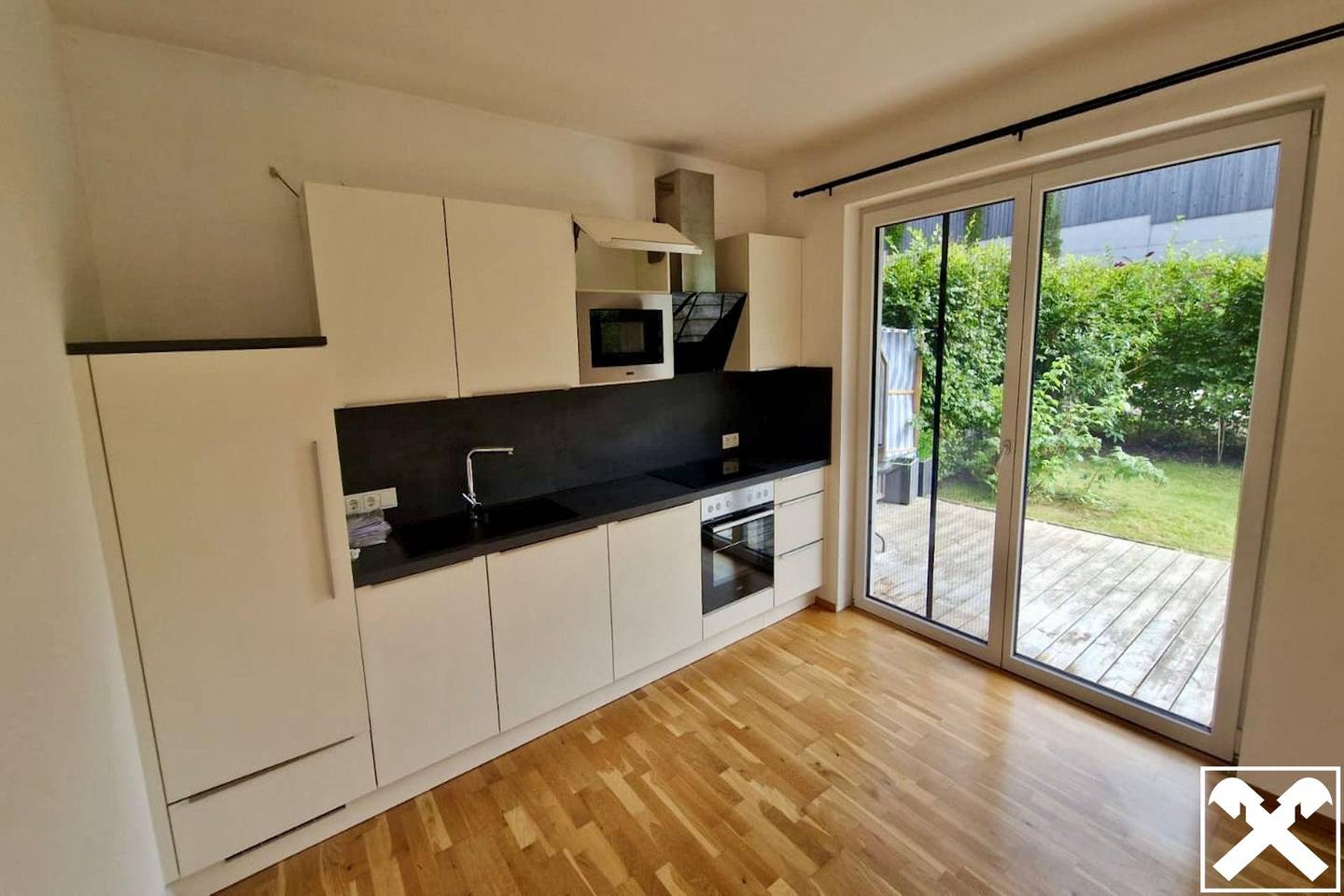 Ground floor apartment with garden and terrace