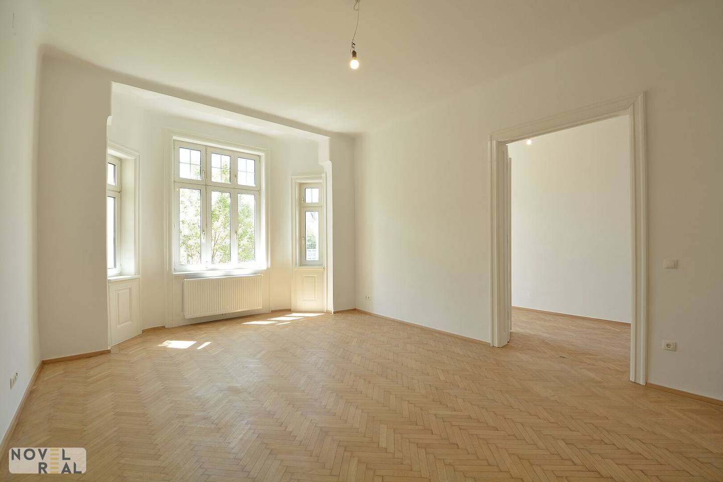 Apartment with loggia near subway in quiet area